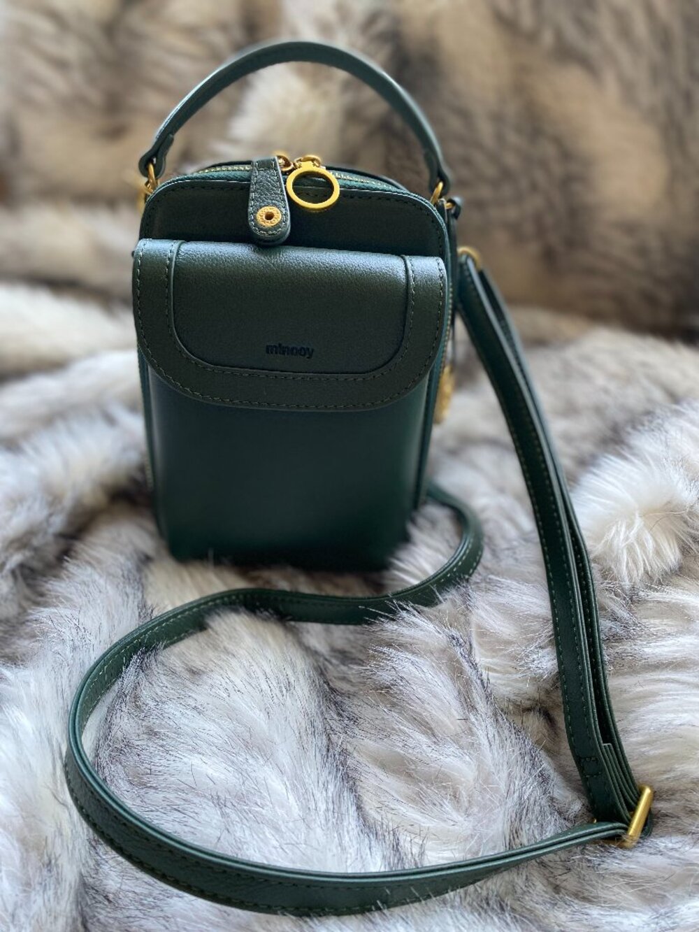 Minooy Aphrodite Crossbody in green